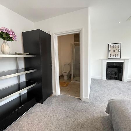 Victoria Maisonette Apartment 런던 외부 사진
