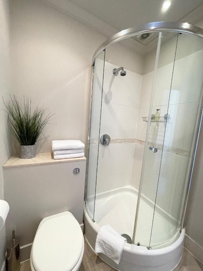 Victoria Maisonette Apartment 런던 외부 사진