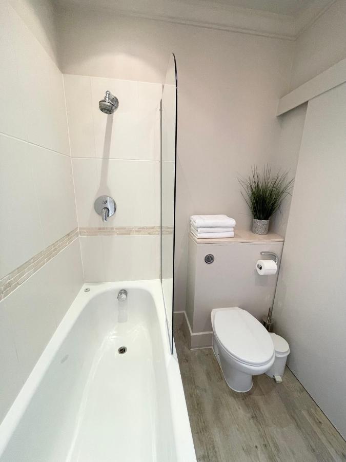 Victoria Maisonette Apartment 런던 외부 사진