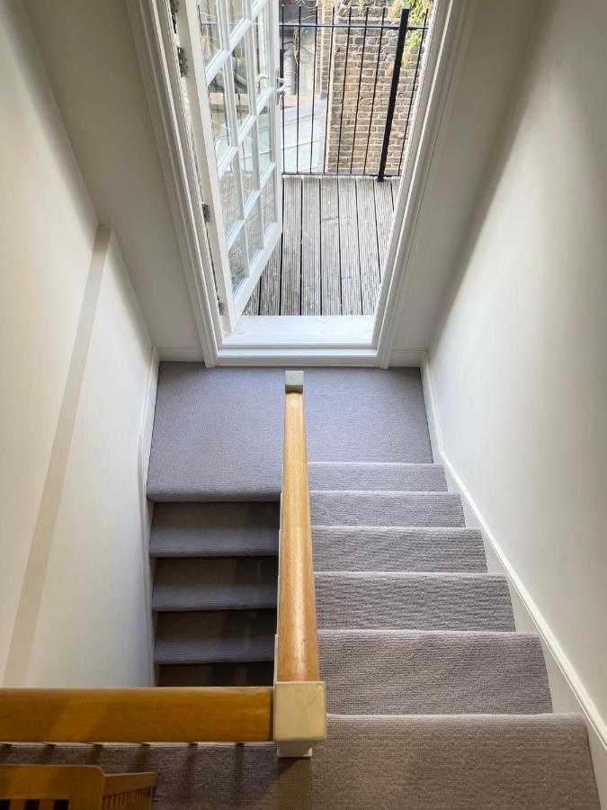 Victoria Maisonette Apartment 런던 외부 사진