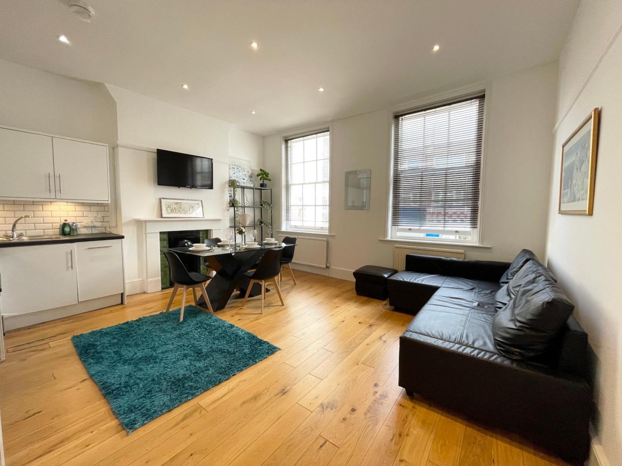 Victoria Maisonette Apartment 런던 외부 사진