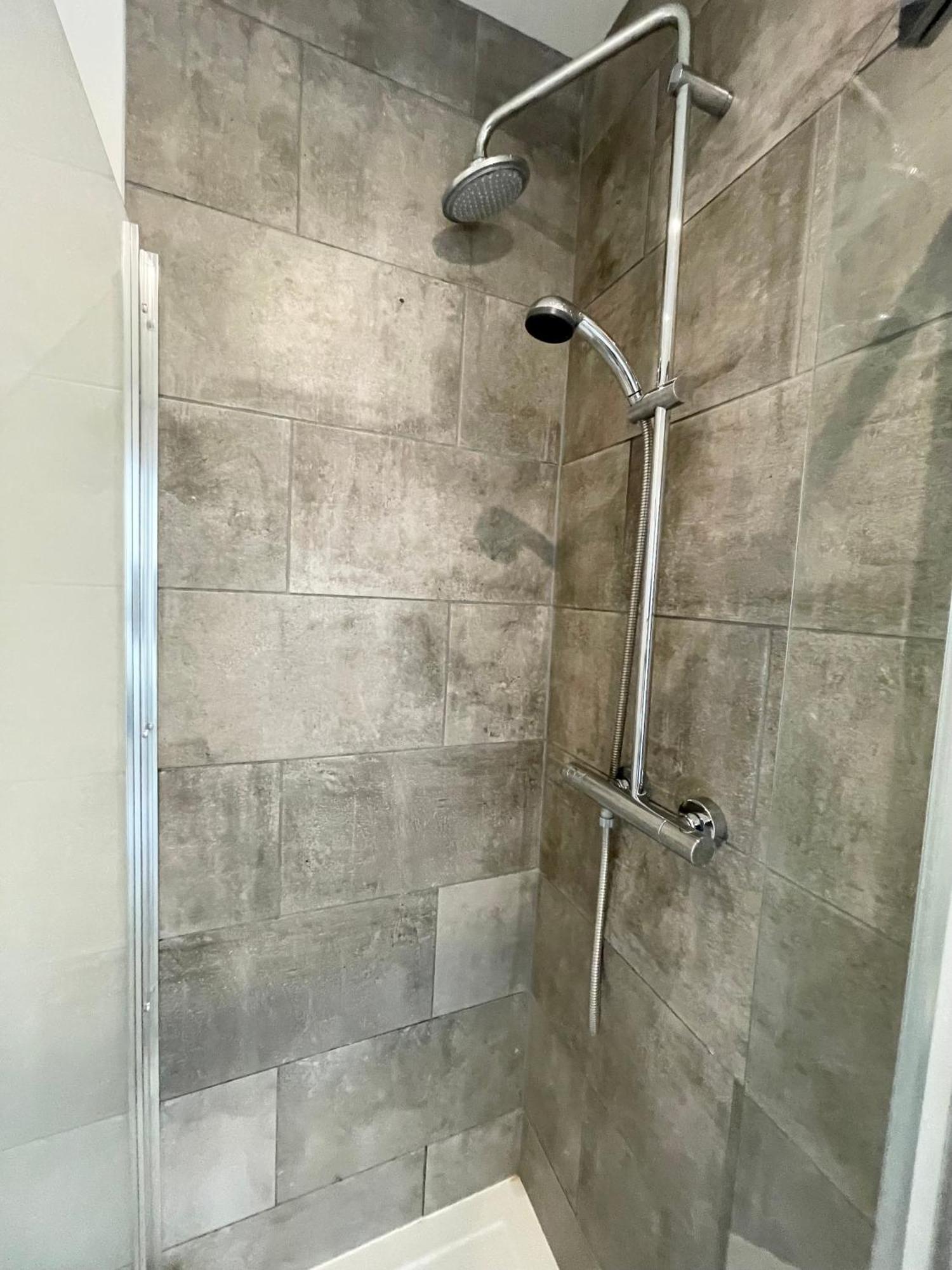 Victoria Maisonette Apartment 런던 외부 사진